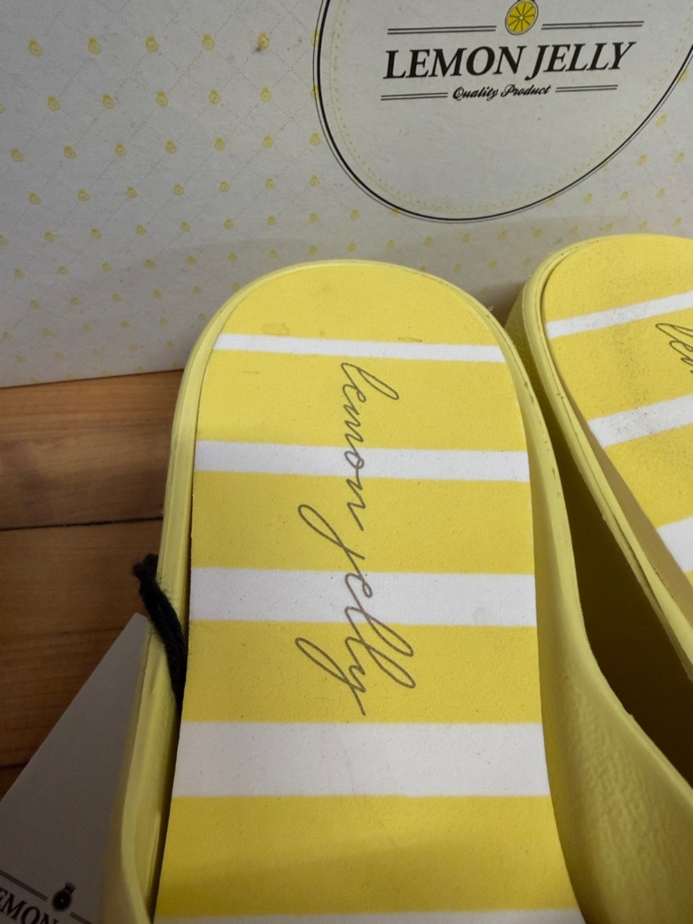 Lemon Jelly Lemonade Yellow Platform Slide Sandals - Picture 3 of 4